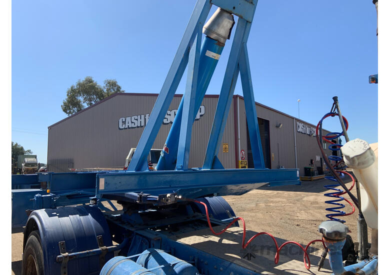 caption Custom 40' Triaxle Tipping Skel Trailer