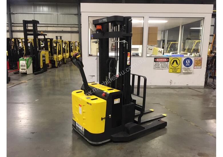 caption 1.5T Battery Electric Walkie Stacker