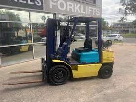 Komatsu 2.5 Tonne Container Mast Forklift - picture0' - Click to enlarge