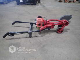 ATOM 20205 PETROL EDGER - picture0' - Click to enlarge