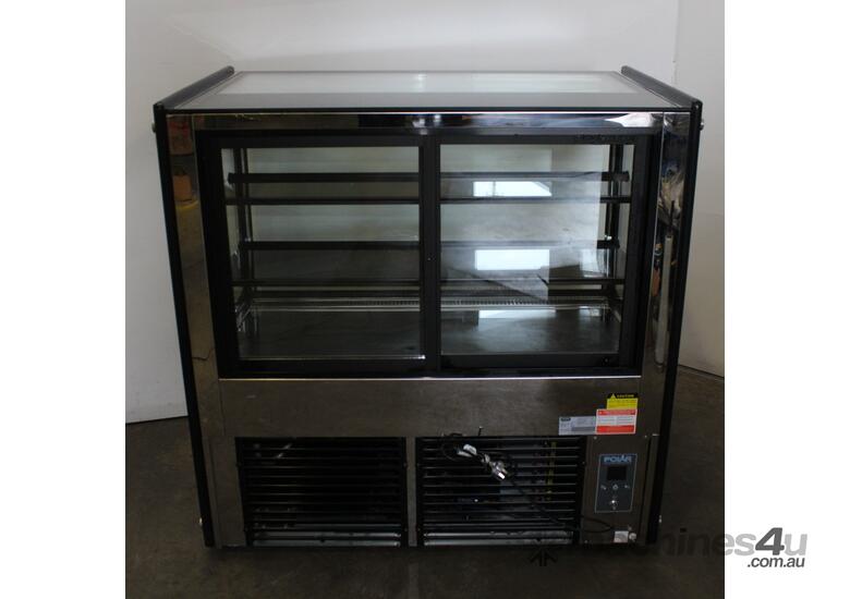caption Polar GG217-A Refrigerated Display