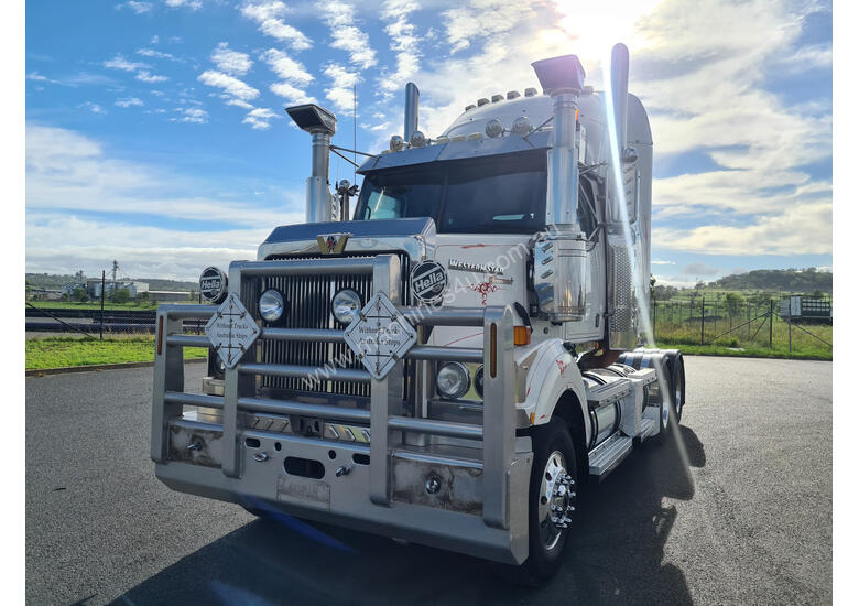 caption Western Star 4864FX Primemover Truck