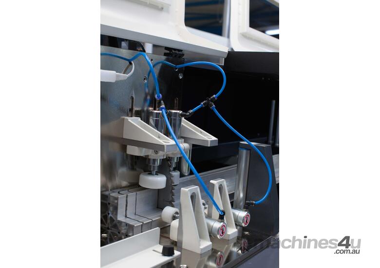 caption OZ AMCHINE Auto saw DELTA III
