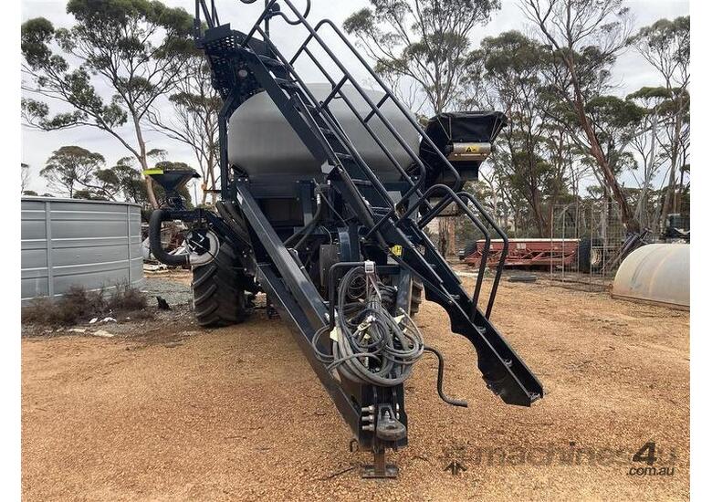 Used flexicoil Flexi Coil 5860 TBT Air Seeder in , Listed on Machines4u