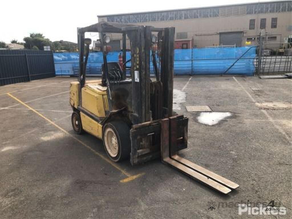 Used Yale Gdp30te Swing Mast Forklift In Listed On Machines4u