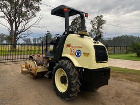 Ingersoll-Rand SD45 Vibrating Roller Roller/Compacting - picture1' - Click to enlarge