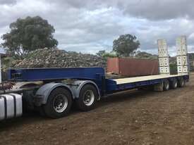 AAA trailers 3 axle tri axle lowloader - picture2' - Click to enlarge