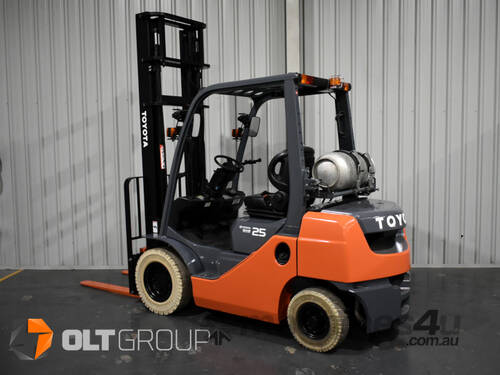Toyota 2.5 Tonne Forklift LPG 2 Stage Mast 4500mm Lift Height 2016 Model Markless Tyres Low Hours