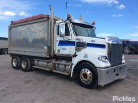 2014 Freightliner FLX Coronado 114 - picture0' - Click to enlarge