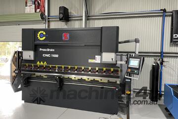 LZK CNC 4 axis press brake - with crowning 110T 3200mm