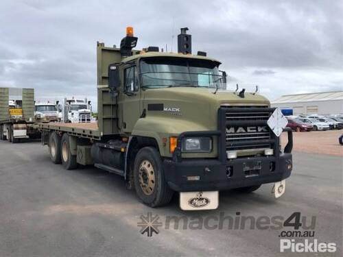 2001 Mack CH688 RST