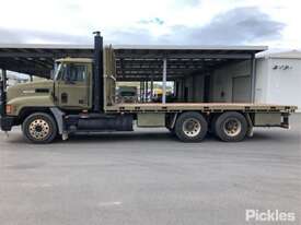 2001 Mack CH688 RST - picture1' - Click to enlarge