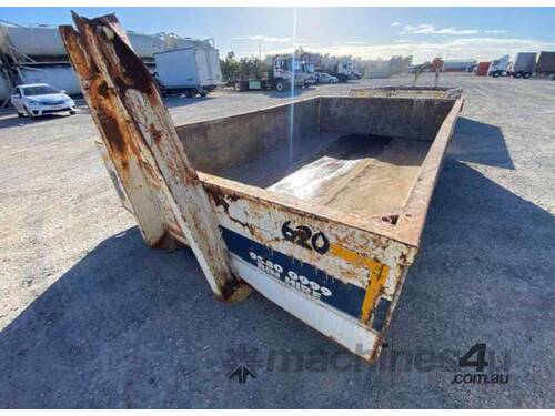 20  620 HOOKLIFT STEEL BIN. 6M3 STANDARD  