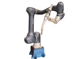 Welding Cobot Solution - Weld Mate 355 - picture2' - Click to enlarge