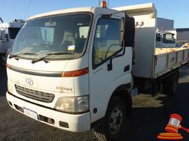 2002 TOYOTA DYNA 4X2 TIPPER - picture0' - Click to enlarge