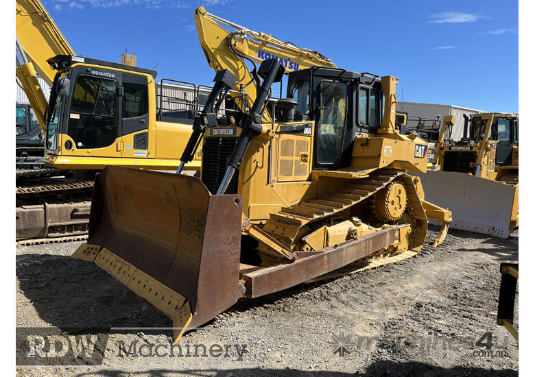 Used Caterpillar D R Dozer In Listed On Machines U