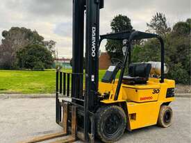 DAEWOO G30S 3T LPG FORKLIFT SIDE SHIFT - picture0' - Click to enlarge