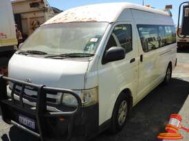 2012 TOYOTA HIACE COMMUTER BUS - picture0' - Click to enlarge