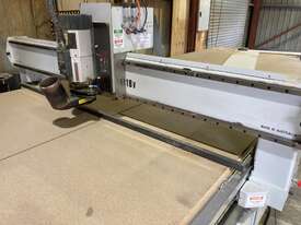 multicam cnc machine - picture2' - Click to enlarge