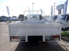 ISUZU NPR - picture2' - Click to enlarge