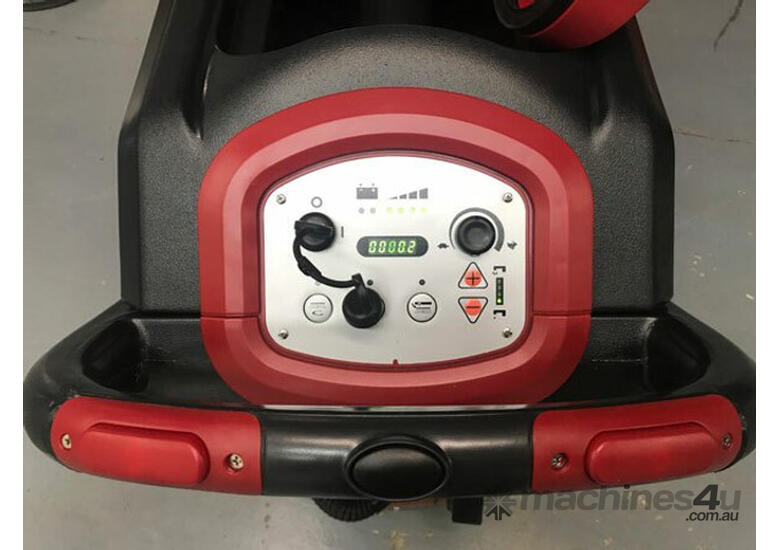 Brand New Traction Walk behind scrubber 20