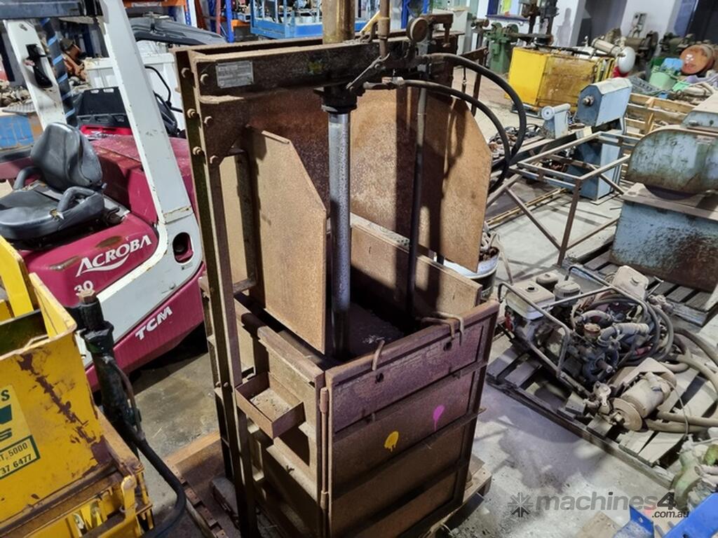 Used Mac Lodge Mac Lodge Wool Press Farm Machinery in MOUNT GAMBIER, SA