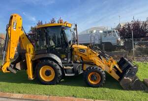 Backhoe JCB 3CX 2010 5226 hours Ex-council 4 buckets