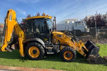 Backhoe JCB 3CX 2010 5226 hours Ex-council 4 buckets