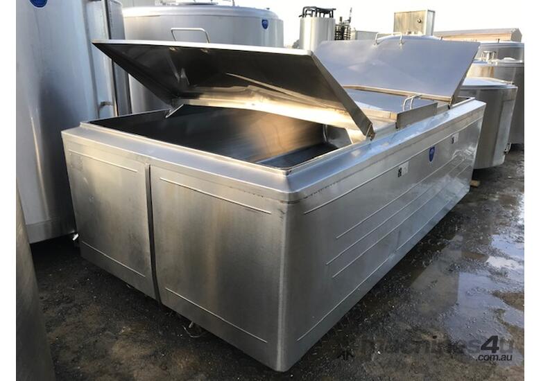 caption Stainless Steel Tank 3,100ltr - Dimple Jacketed and Insulated