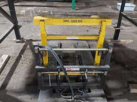 Hydraulic Forward Bulk Bin Tipper - PRICED TO SELL ($7500 + GST new) - picture0' - Click to enlarge