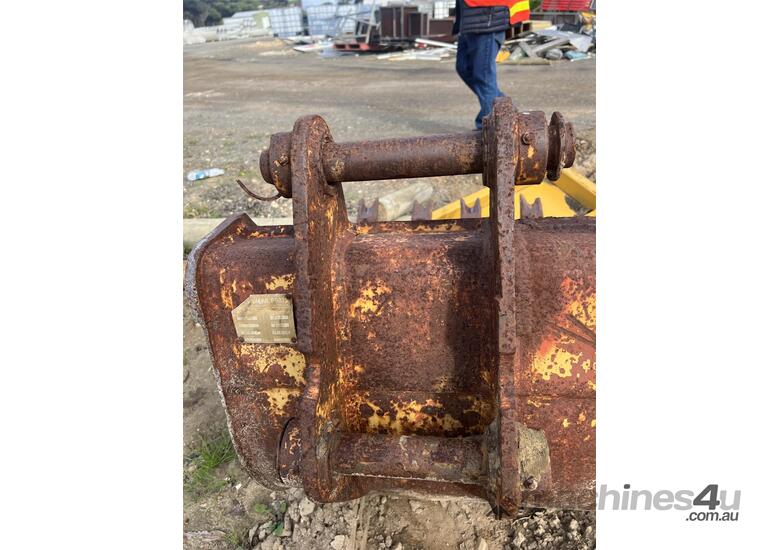 Used jcb For Auction Excavator Bucket JCB3C 600 mm Mud Buckets in