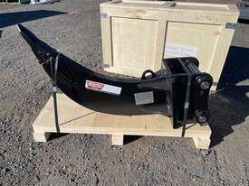 EXCAVATOR RIPPER ATTACHMENT (UNUSED) - picture2' - Click to enlarge