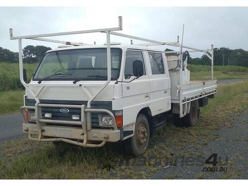 TRAY TRUCK 1988 FORD TRADER DUAL CAB