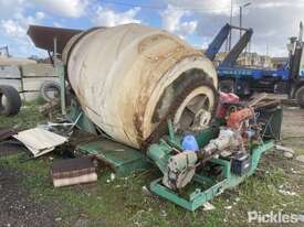 Agi Bowl with Holden Motor on Skid - picture2' - Click to enlarge