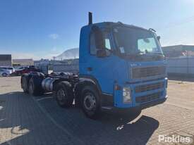 2004 Volvo FM9 Cab Chassis Day Cab - picture0' - Click to enlarge