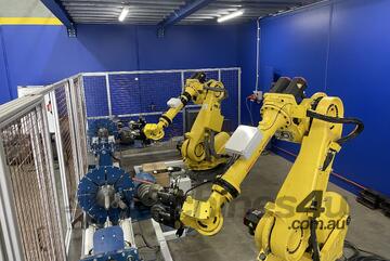 IAA ROBOTICS - Fanuc 165ib Metal spinning Robot cell