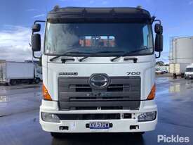 2012 Hino FY 700 3241 Hook Bin Truck - picture0' - Click to enlarge