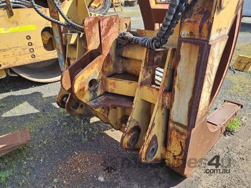 LOG GRAPPLE LOADER ATTACHMENT