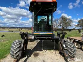 1997 MacDon Tractor - picture0' - Click to enlarge