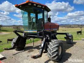 1997 MacDon Tractor - picture1' - Click to enlarge