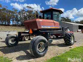 1997 MacDon Tractor - picture2' - Click to enlarge