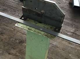 Mubea Hand Lever Shear Guillotine - picture1' - Click to enlarge