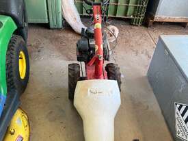 Euro Systems, SickleBar Mower - Model 210, - Briggs and Stratton 4 Stroke Motor - picture0' - Click to enlarge