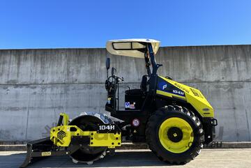 Multipac   4Tonne Padfoot Roller