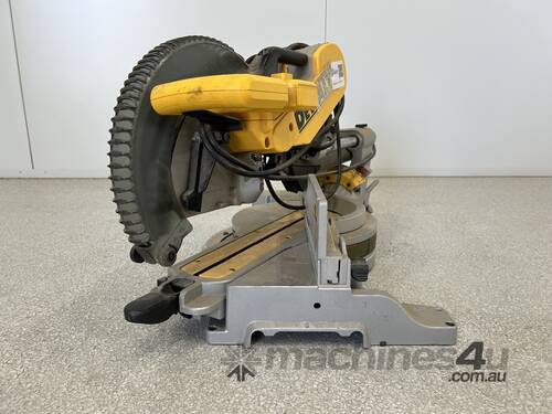 Dewalt Electric Mitre Saw (Ex-Council)