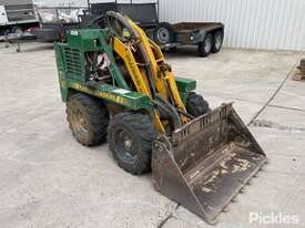 Kanga PW628 Mini Digger (Wheeled) - picture2' - Click to enlarge