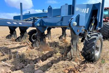 Agrowplow AP102 Ripper | 7x750mm (5.25m) | 750mm depth!