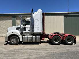 2013 Mack Superliner CLXT   6x4 Prime Mover - picture0' - Click to enlarge