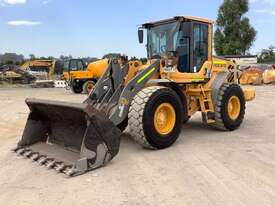 2007 Volvo L60F 4x4 Articulated Front End Loader - picture1' - Click to enlarge