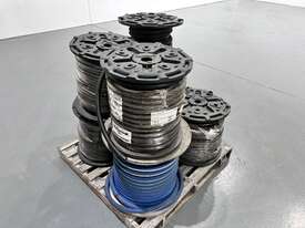 Assorted Hydraulic Hoses - picture0' - Click to enlarge